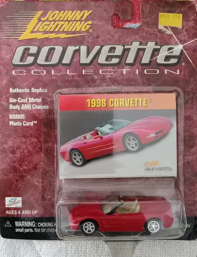 I'm selling a Mint in Pack 1999 Jonny Lightning Corvette Collection red 1998 Corvette. I'm asking $1...