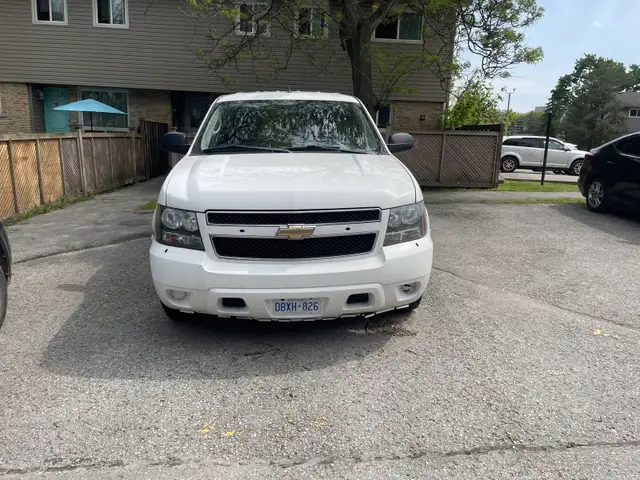 2013 Chevy Tahoe ex rcmp 7000 or best offer in Cars & Trucks in Peterborough - Image 4