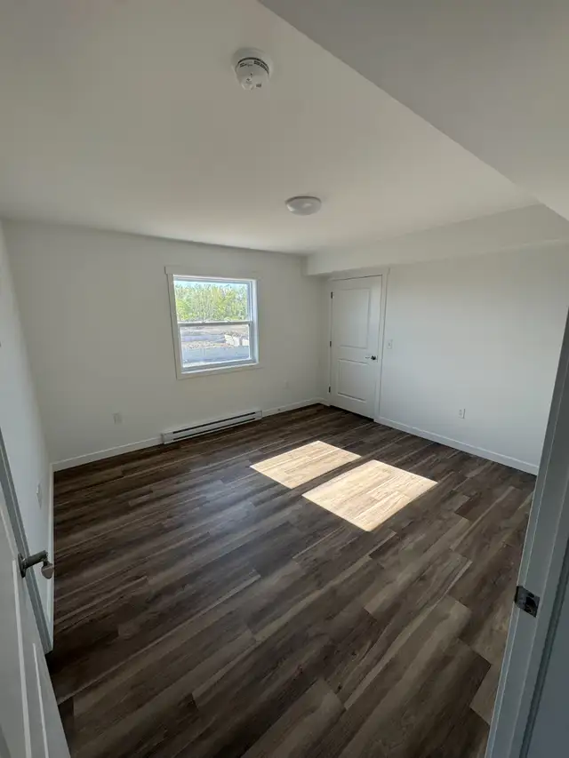 For April 1st - 2 Bedroom Apartment For Rent in Long Term Rentals in Cape Breton - Image 5