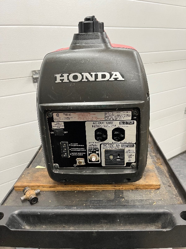 NEW STYLE HONDA EU2200i INVERTER GENERATOR REPLACES THE EU2000i Power