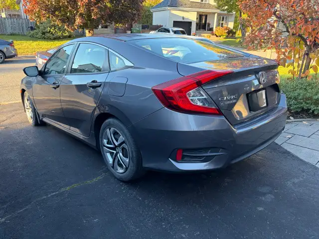 2017 Honda Civic LX 6MT - Low Mileage