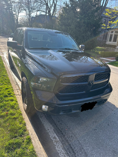 Dodge Ram Crew Cab Black Package - Ecodiesel