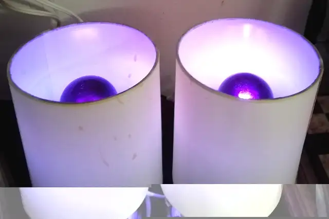 A PAIR PURPLE LIGHTS TABLE LAMPS in Indoor Lighting & Fans in Mississauga / Peel Region - Image 3