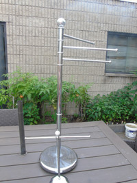 free standing stainless still towel stand and tissue holder