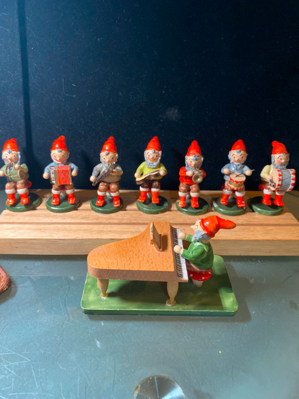 Vintage Hedo Made in Germany Wood Gnome Band Player Set . Arts
