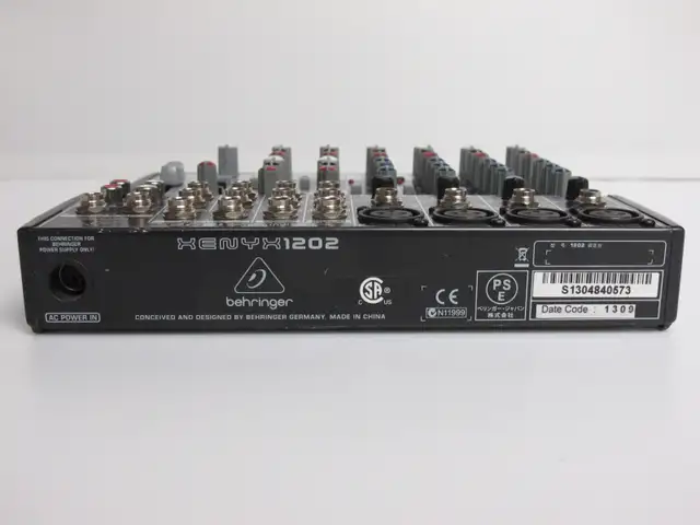 Exc.cond Behringer XENYX 1202 12 channel mixer MISSING ADAPTER in Pro Audio & Recording Equipment in City of Toronto - Image 6