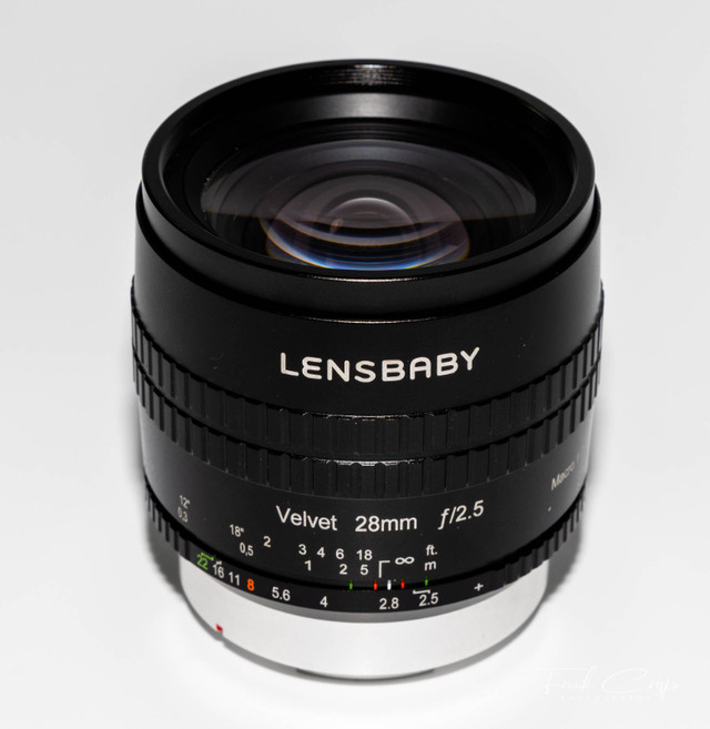 Lensbaby Velvet RF 28mm 2.5 Macro in Cameras & Camcorders in Sudbury