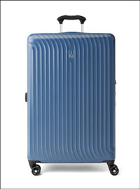 TravelPro Maxlite 25" Spinner Hardshell suitcase BNWT