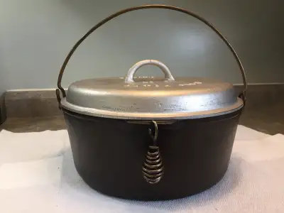 SMART'S CAST IRON  #9  DUTCH OVEN  with Nickle Plated Lid, View more