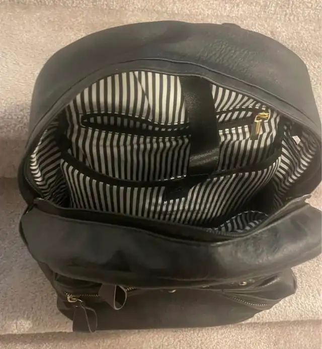 Baby Backpack Bag in Bathing & Changing in Ottawa - Image 3