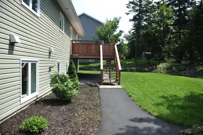 3 + 1 bedrooms  House for rent