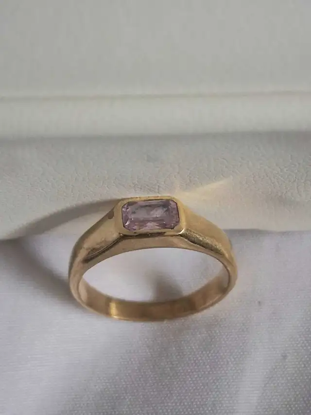 NEW GOLD-TONE  ROSE QUARTZ RING