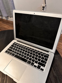 2019 MacBook Air AMAZING CONDITION!!!!!