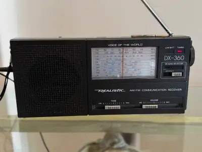 Realistic DX-360 AM/FM  receiver radio from the 1980, View more