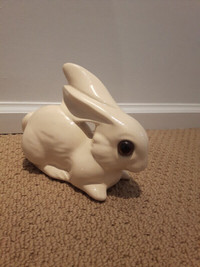 Canadiana Pottery Rabbit "The Collectables" No. 314