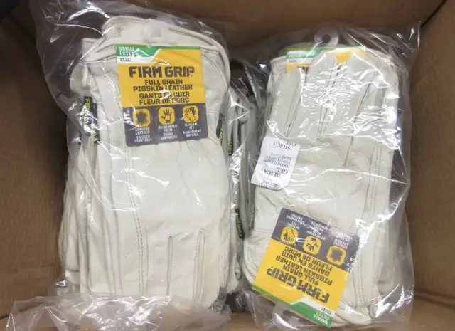 Firm Grip Full-Grain Leather Work Gloves in Men's in Oshawa / Durham Region - Image 3