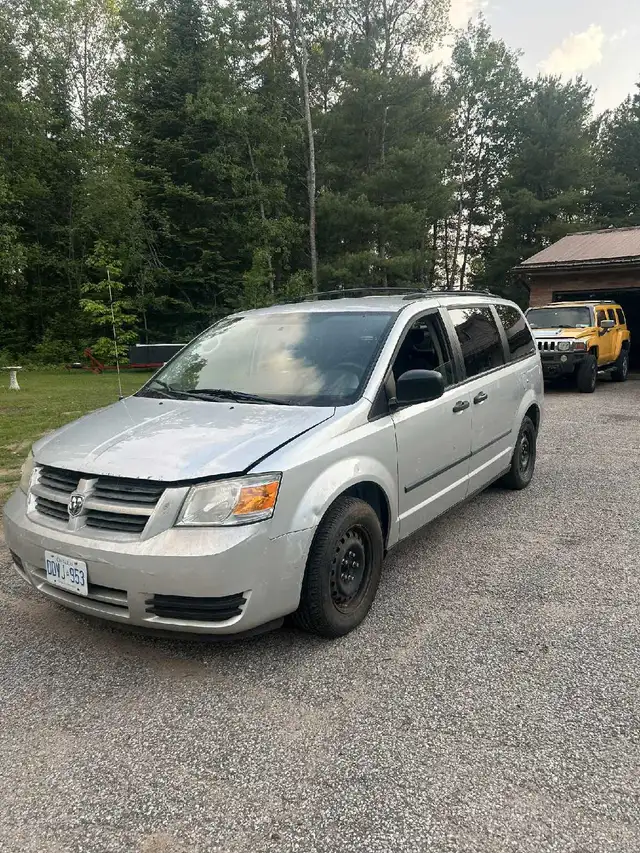 2009 Dodge Caravan (PARTS CAR) in Cars & Trucks in Muskoka - Image 5