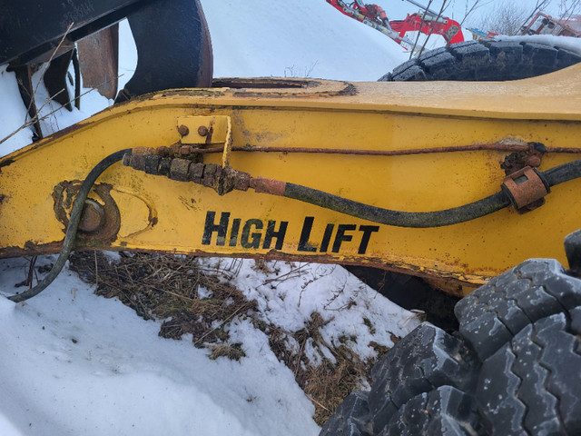 Cat high lift Pay loader in Heavy Equipment in Truro - Image 4
