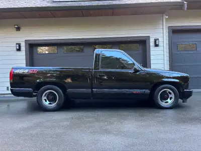 1991 Chevy 454SS Factory shortbed truck. Fully custom, supercharged, fuel injection. This truck is i...