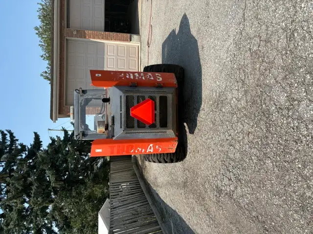 skid steers in Heavy Trucks in Markham / York Region - Image 3