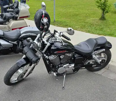 2001 Honda Shadow Spirit 750 58543km TC custom exhaust Z bars Odi vans grips Sissy bar Saddlebags Wi...