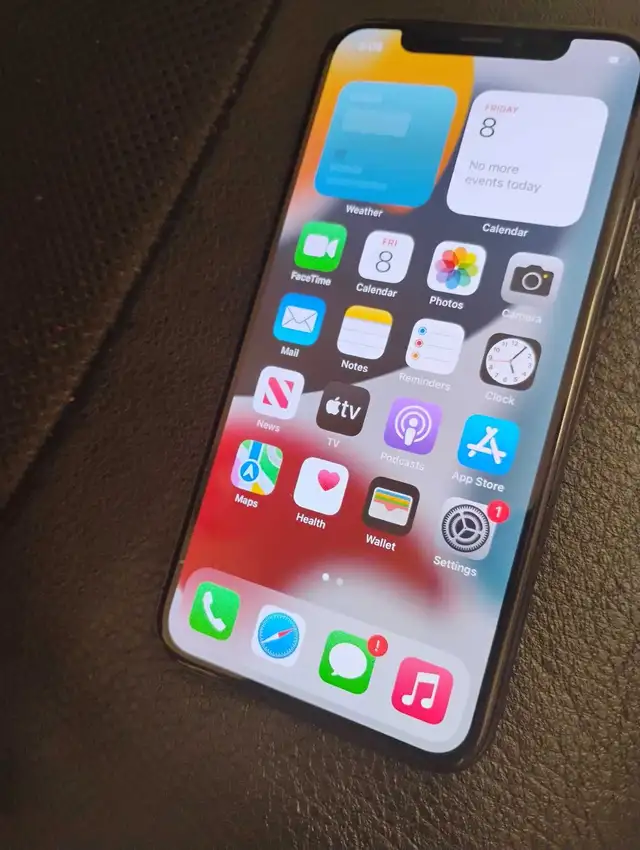iPhone XS 256gb 100% in Cell Phones in Markham / York Region - Image 2