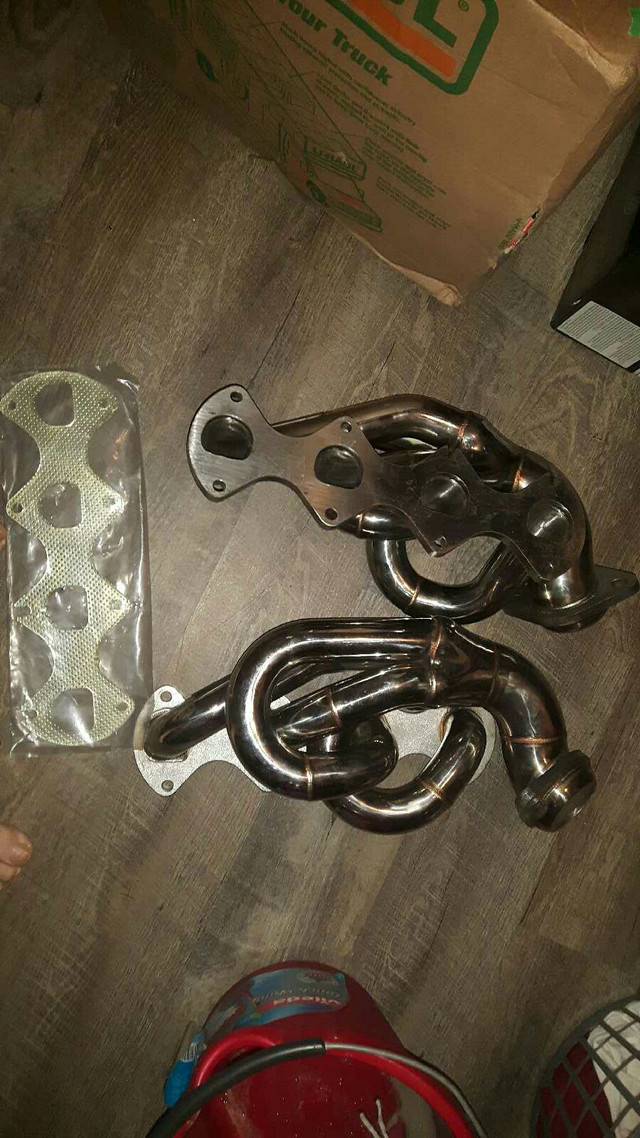 Shorty racing headers for a ford 4.6 motor in Engine & Engine Parts in Barrie - Image 3
