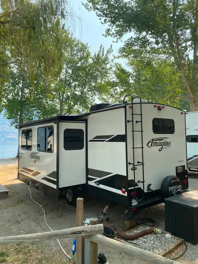 2021 Grand Design Imagine 2600RB – Excellent Condition – $49,500 This 2021 Grand Design Imagine 2600...