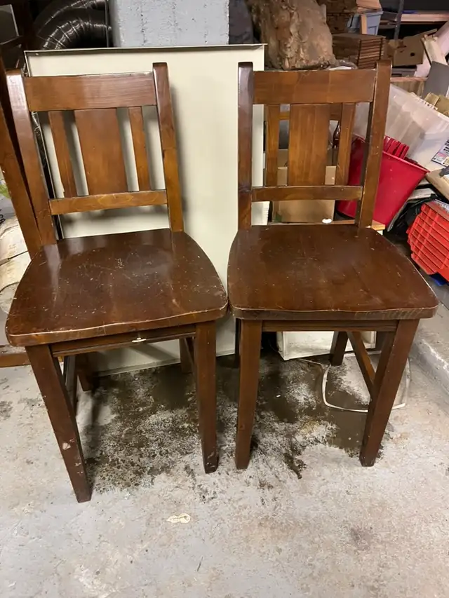 SOLID WOOD COUNTER CHAIR SET in Dining Tables & Sets in City of Halifax - Image 3