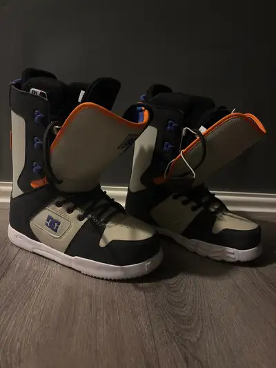 Snowboard boots mens size 8, View more