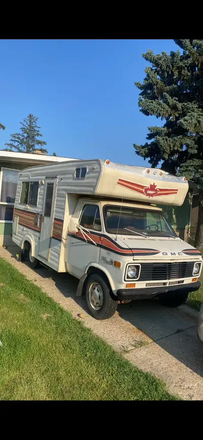 Runs great Brand new battery (vehicle and deep cycle) Lots of storage Propane system in good conditi...