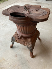 Vintage cast iron stove - Hero 8