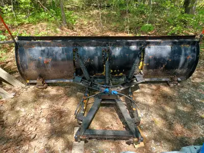 Complete power angle plow in working condition just taken off truck . Call for details . 613-392-722...