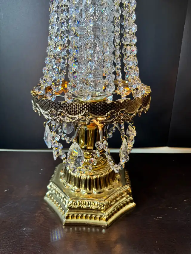 Antique Crystal Table Lamps in Indoor Lighting & Fans in City of Toronto - Image 3