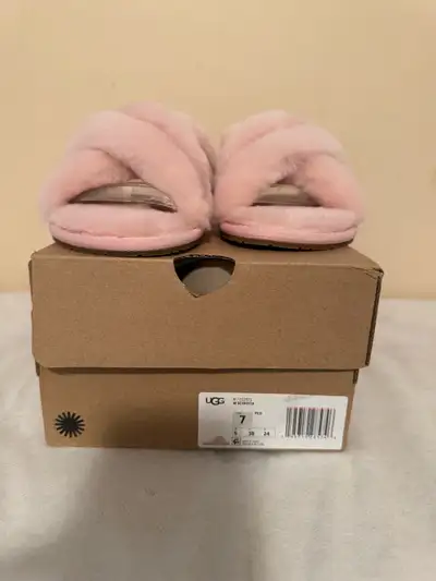 UGG Scuffita, View more