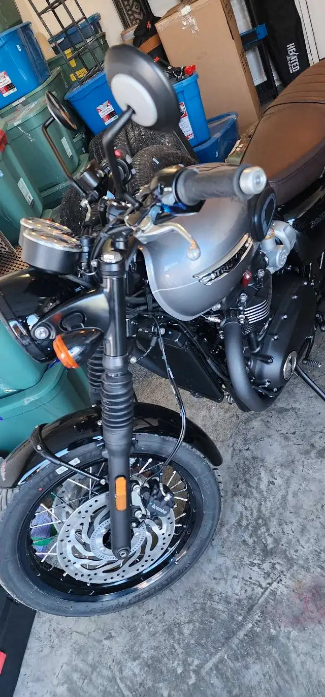 2024 Triumph Bonneville T120 Black in Street, Cruisers & Choppers in Edmonton - Image 9
