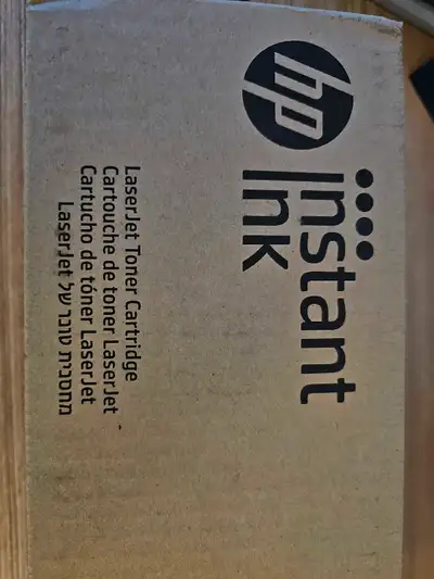 Compatible HP de Instant Ink marque japonnaise de bonne qualité. 2 toners neufs disponibles jamais u...