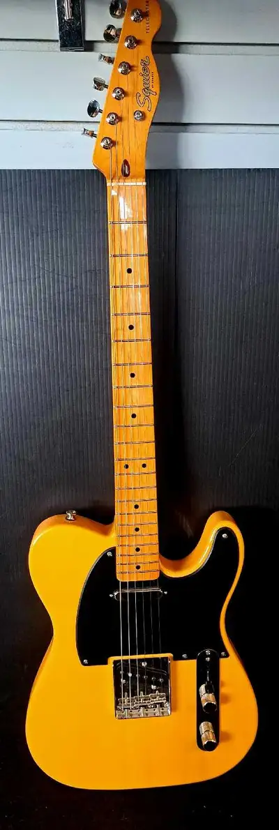 Squier Telecaster Electric Guitar (28368967), View more