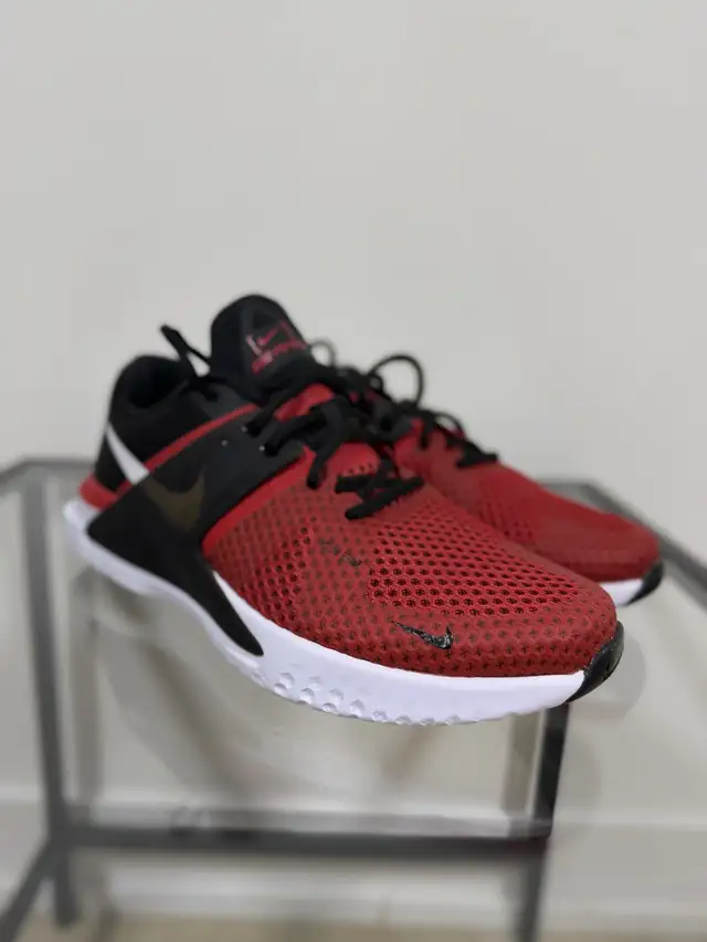 Nike Renew Fusion sneakers in Men's in Mississauga / Peel Region - Image 3