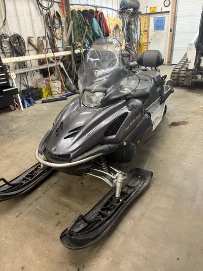 I'm selling my 2010 Yamaha Viking 1000 four-stroke snowmobile, a reliable and powerful machine perfe...
