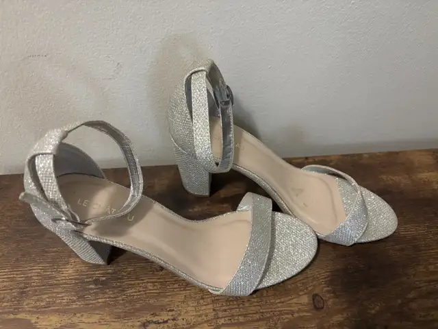 women’s shoes  in Women's - Shoes in Kitchener / Waterloo - Image 2