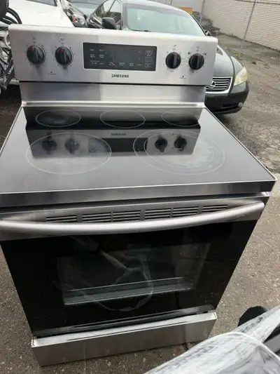 Stove - 30 Samsung - Electric Range - SS - Used, View more