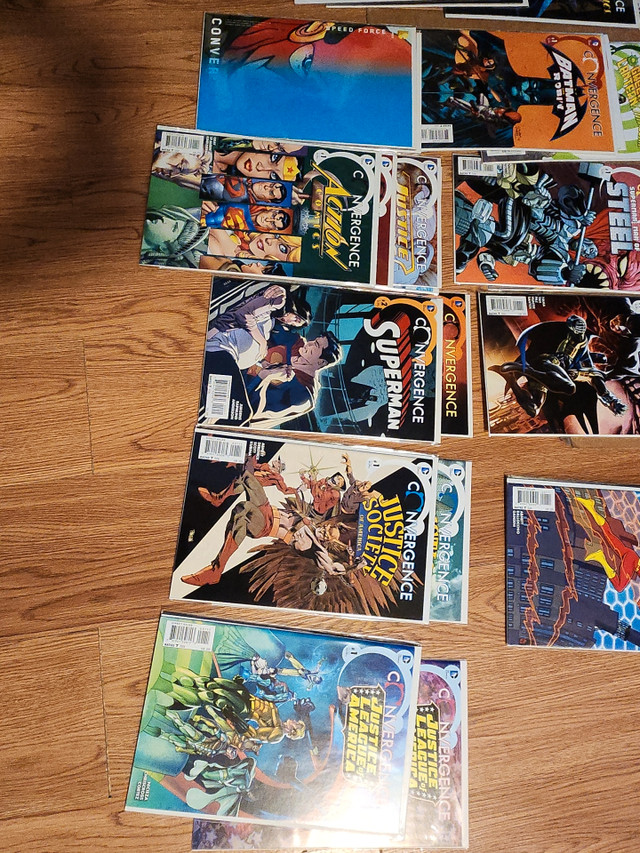 huge DC convergence lot + plus tie ins (35 issues). in Comics & Graphic Novels in Cambridge - Image 2