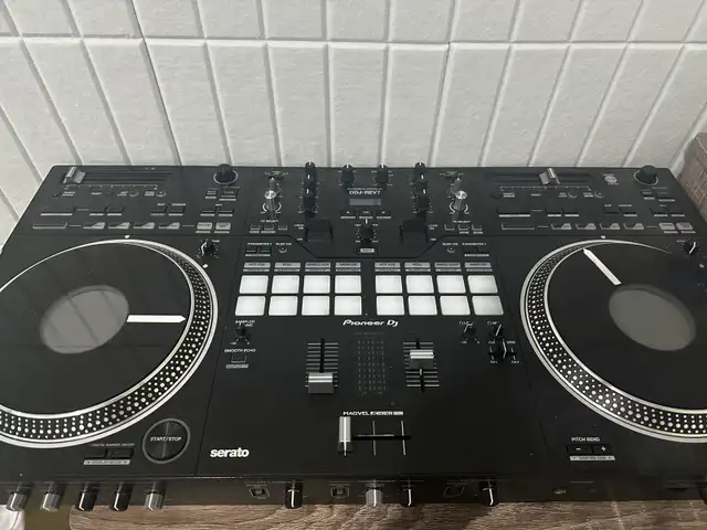 Pioneer DJ DDJ-REV7 in Performance & DJ Equipment in City of Toronto - Image 3