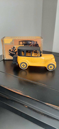 Vintage Avon 1926 Checker Cab