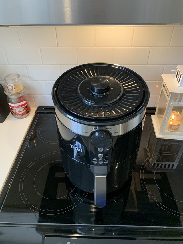 TFal Air Fryer (easy fry and nonstick) Microwaves & Cookers