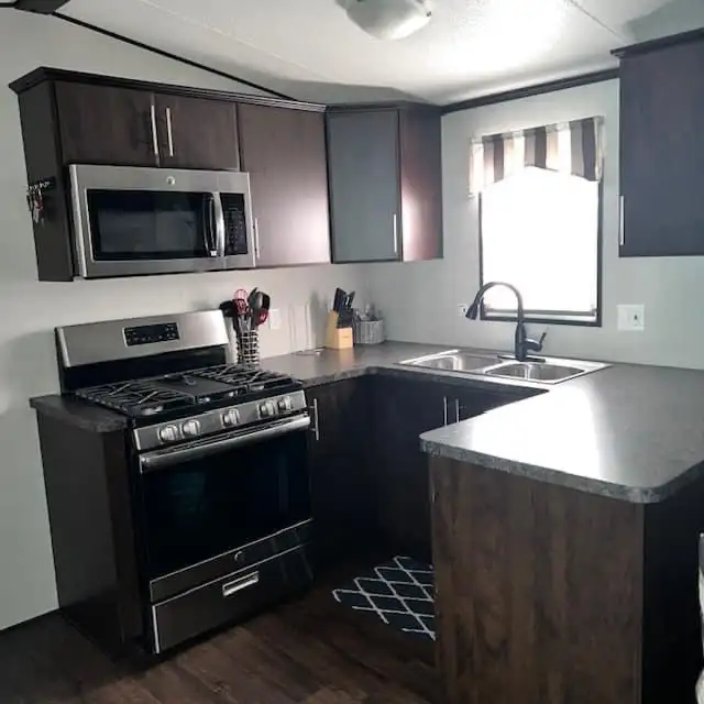 Turn-key Summer Home - Park Model Trailer for sale in Park Models in Grand Bend - Image 5