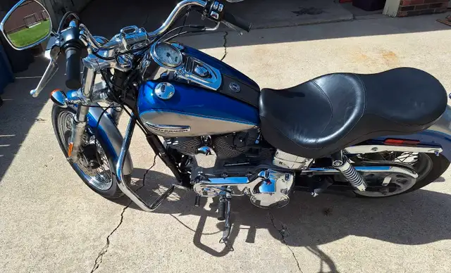 2009 Harley Davidson Super Glide Custom. Safetied in Street, Cruisers & Choppers in Winnipeg - Image 2