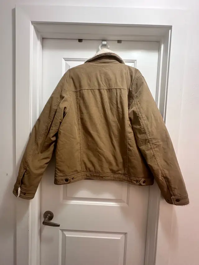 Guess Jacket453872311841607681