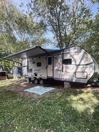 This 2016 Coachman Catalina is perfect for an affordable summer retreat! Located at Pinehurst Resort...